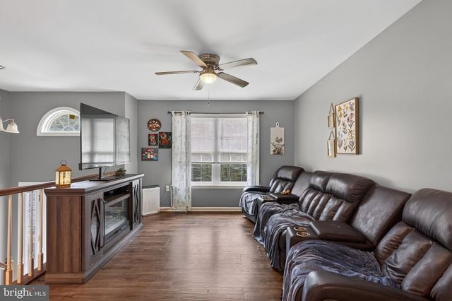 204 COUGAR TRL, Winchester, VA 22602