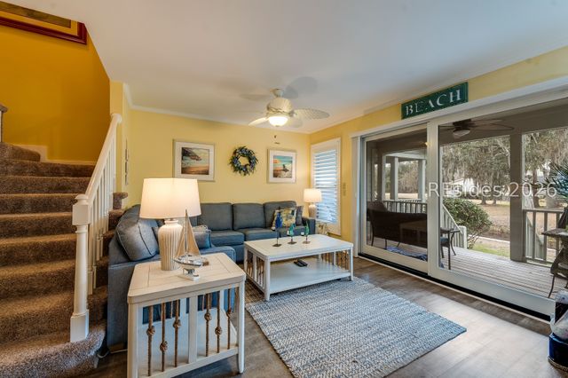 12 Valencia Rd Apt 20, Hilton Head Island, SC 29928