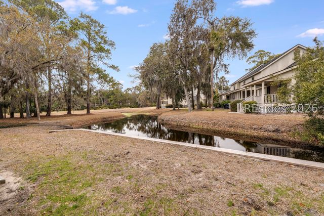 12 Valencia Rd Apt 20, Hilton Head Island, SC 29928