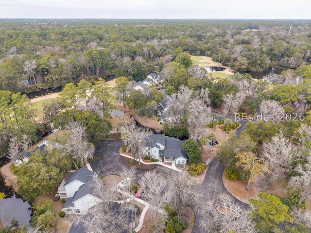 12 Valencia Rd Apt 20, Hilton Head Island, SC 29928