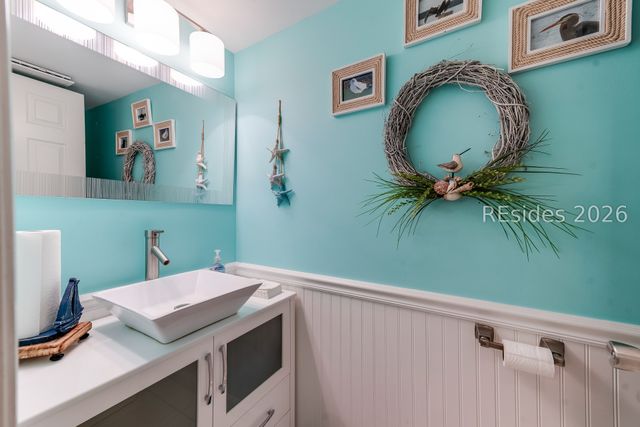 12 Valencia Rd Apt 20, Hilton Head Island, SC 29928