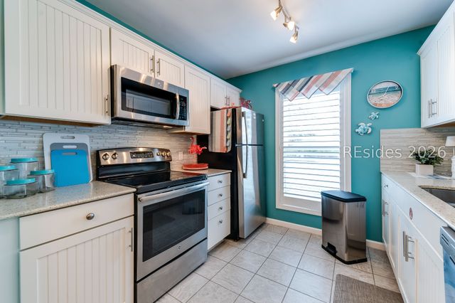 12 Valencia Rd Apt 20, Hilton Head Island, SC 29928