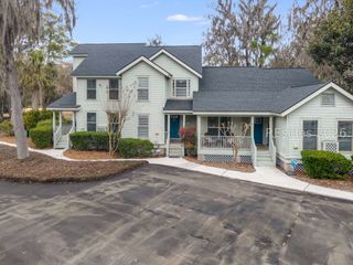 12 Valencia Rd Apt 20, Hilton Head Island, SC 29928