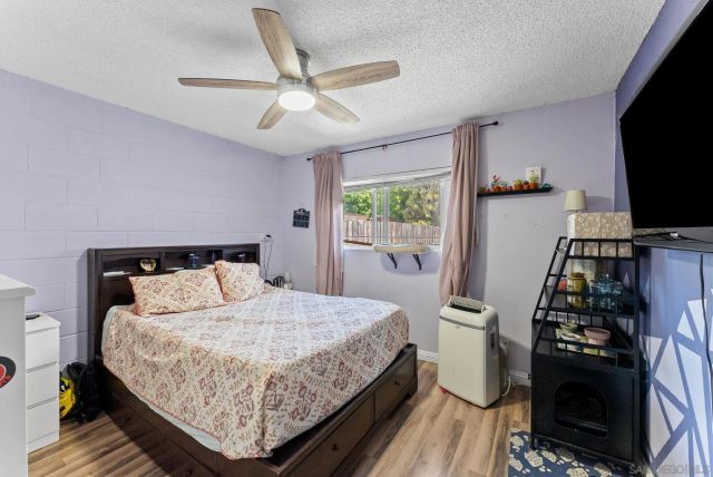 2787 Thunder Dr, Oceanside, CA 92056