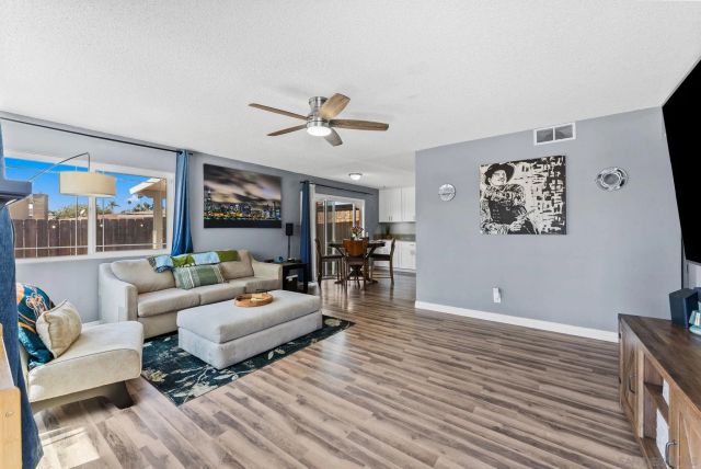 2787 Thunder Dr, Oceanside, CA 92056