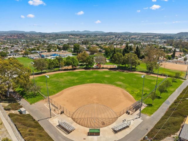 2787 Thunder Dr, Oceanside, CA 92056