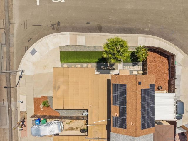 2787 Thunder Dr, Oceanside, CA 92056