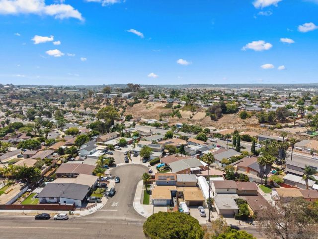 2787 Thunder Dr, Oceanside, CA 92056
