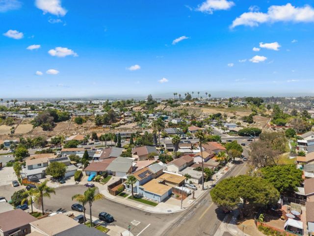 2787 Thunder Dr, Oceanside, CA 92056