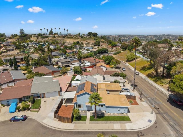 2787 Thunder Dr, Oceanside, CA 92056