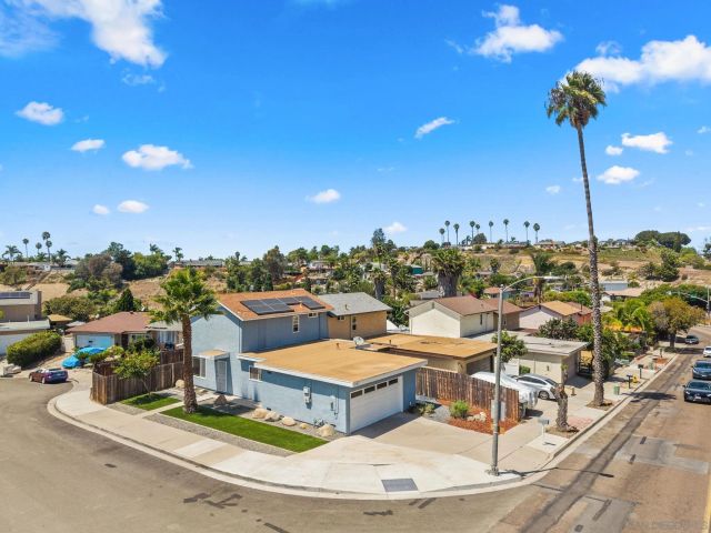 2787 Thunder Dr, Oceanside, CA 92056