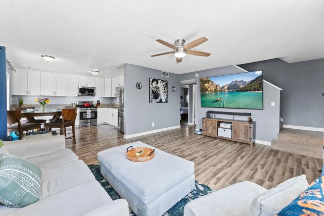 2787 Thunder Dr, Oceanside, CA 92056