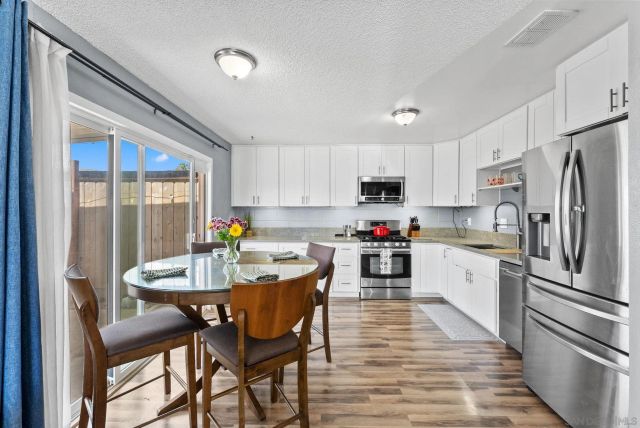 2787 Thunder Dr, Oceanside, CA 92056