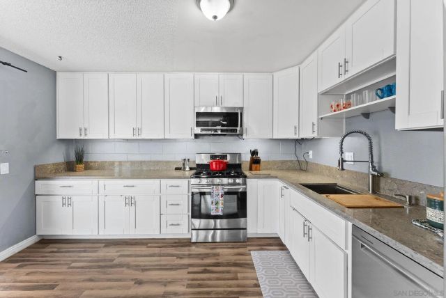 2787 Thunder Dr, Oceanside, CA 92056