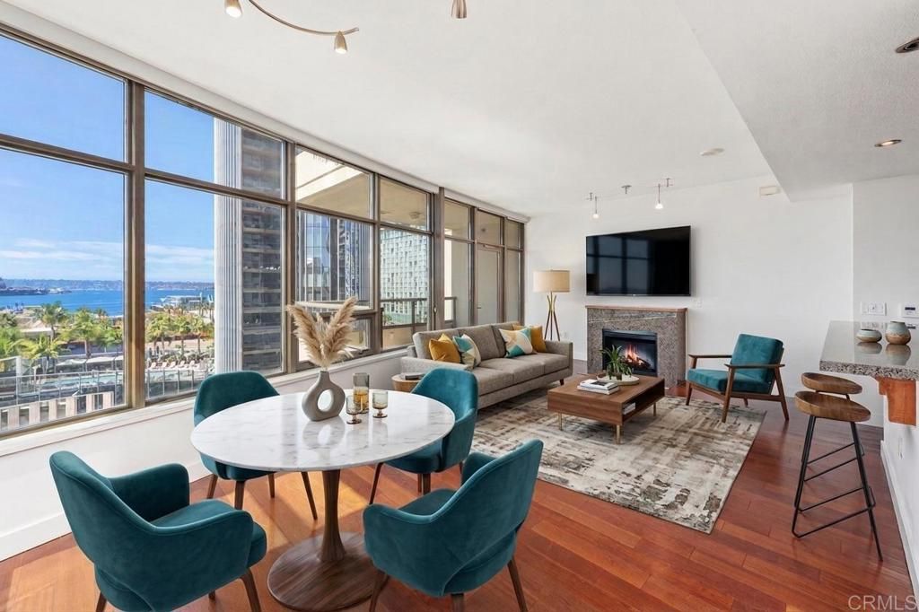 Image 1 of property listing at 700 W E Street 801, San Diego, CA 92101