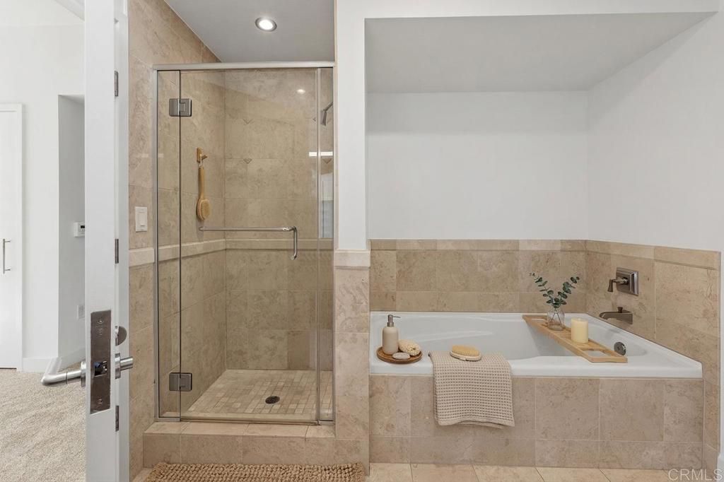 Image 7 of property listing at 700 W E Street 801, San Diego, CA 92101
