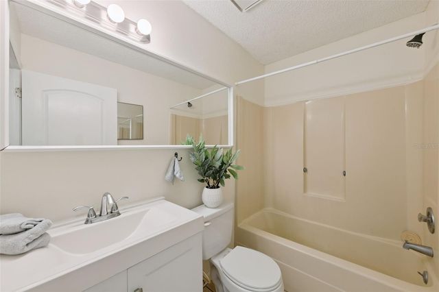 212 RIDGECREST LOOP, Minneola, FL 34715