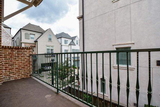 15622 Broad Street, Sugar Land, TX 77478