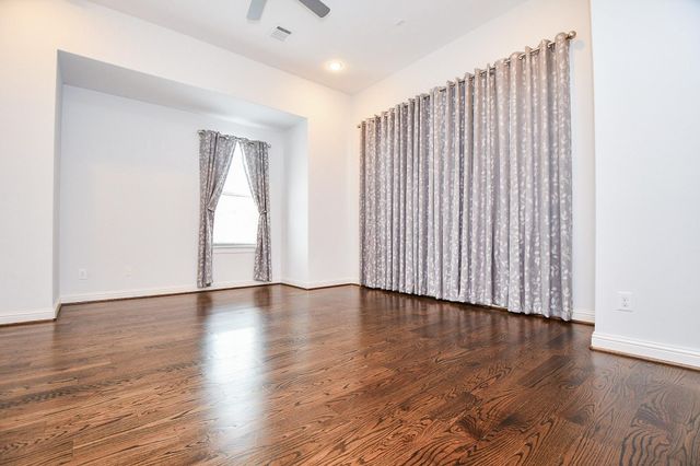 15622 Broad Street, Sugar Land, TX 77478