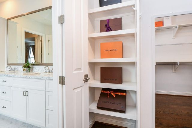 15622 Broad Street, Sugar Land, TX 77478