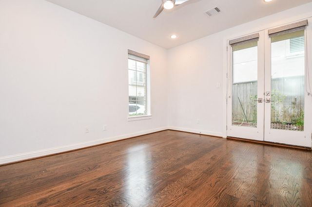 15622 Broad Street, Sugar Land, TX 77478