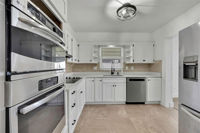 21 PARADISE LANE, Treasure Island, FL 33706