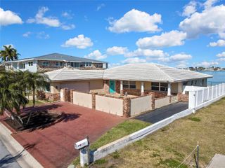 21 PARADISE LANE, Treasure Island, FL 33706