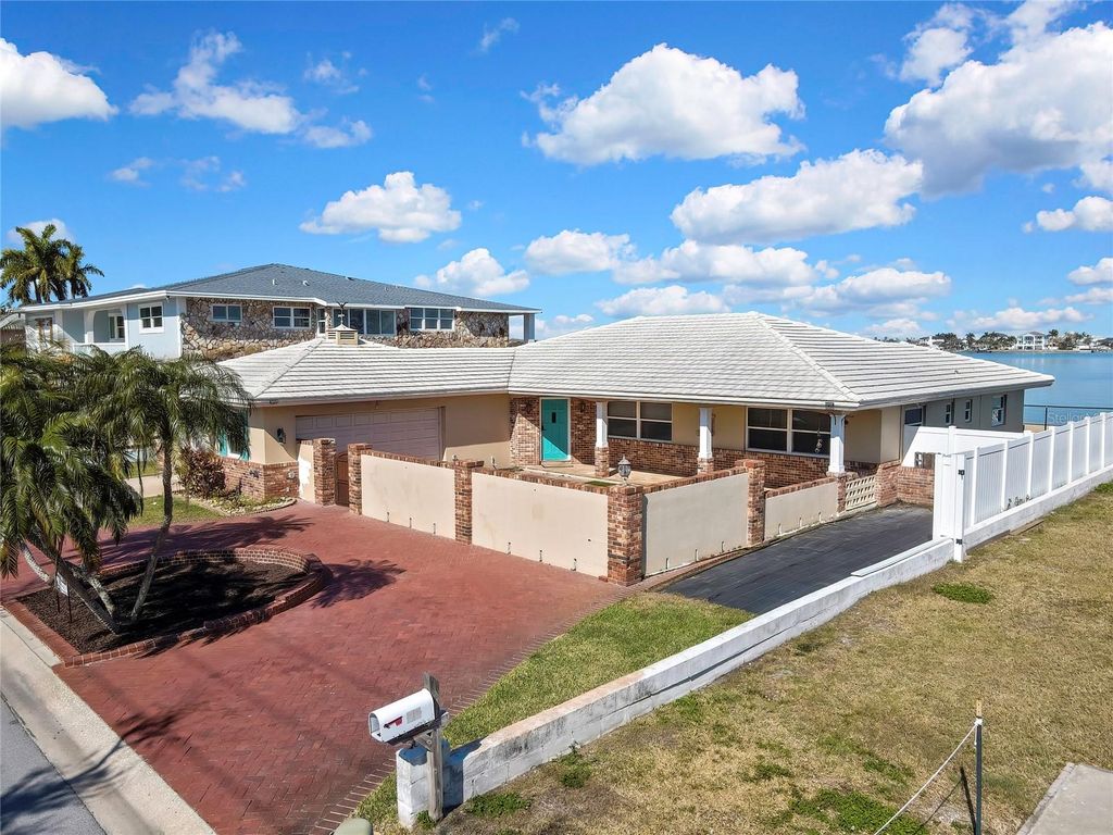 21 PARADISE LANE, Treasure Island, FL 33706