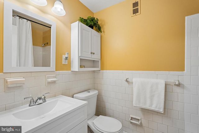 204 SHENANDOAH ST SE, Leesburg, VA 20175