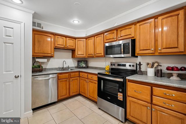 204 SHENANDOAH ST SE, Leesburg, VA 20175