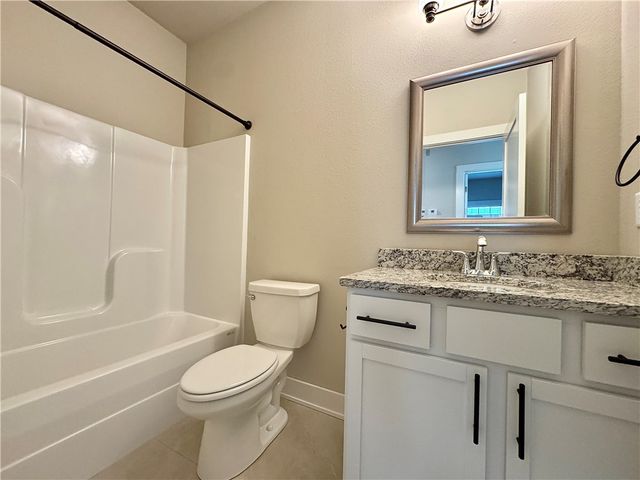 811 NE Heights Lane, Bentonville, AR 72712