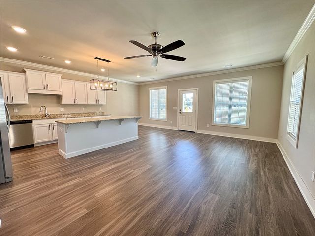 811 NE Heights Lane, Bentonville, AR 72712