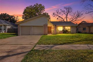 2807 W Birchdale Drive, Missouri City, TX 77489