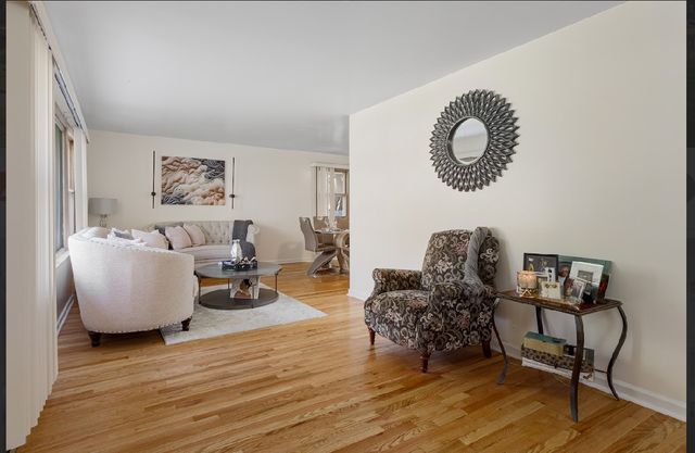 16811 Wausau Avenue, South Holland, IL 60473