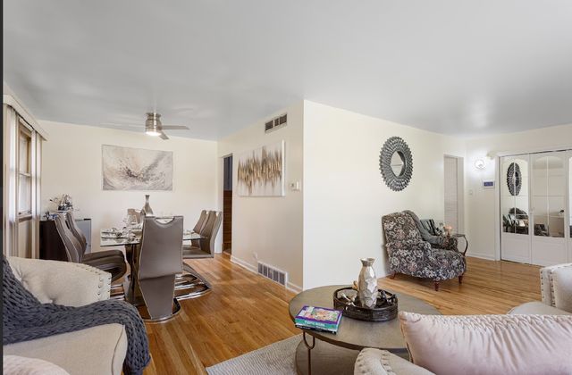 16811 Wausau Avenue, South Holland, IL 60473