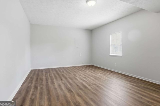 32 Bay Cove Drive, Stockbridge, GA 30281