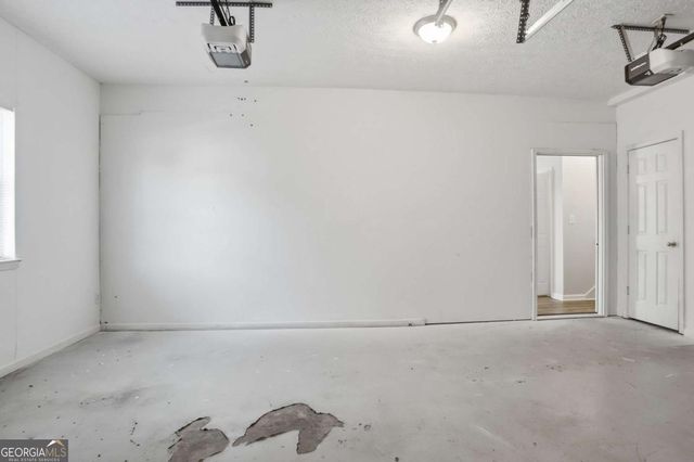 32 Bay Cove Drive, Stockbridge, GA 30281