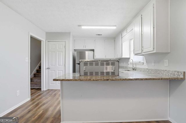 32 Bay Cove Drive, Stockbridge, GA 30281