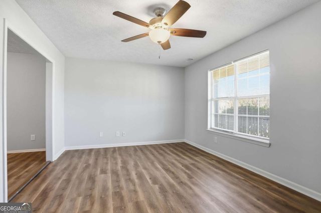 32 Bay Cove Drive, Stockbridge, GA 30281