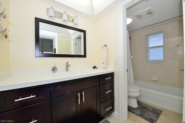 124 Penny LN 778, Naples, FL 34112