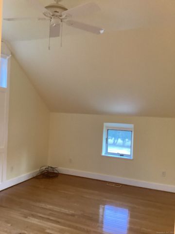 40 Chestnut Hill Road A, Newtown, CT 06482