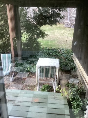 40 Chestnut Hill Road A, Newtown, CT 06482