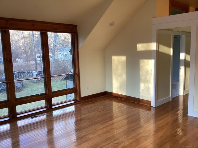 40 Chestnut Hill Road A, Newtown, CT 06482