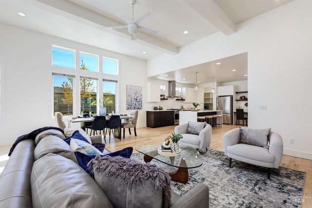 1425 E Jade Creek St, Eagle, ID 83616