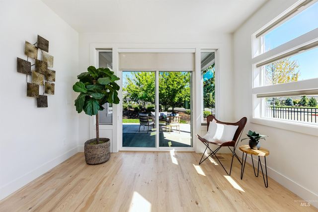 1425 E Jade Creek St, Eagle, ID 83616