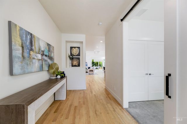 1425 E Jade Creek St, Eagle, ID 83616