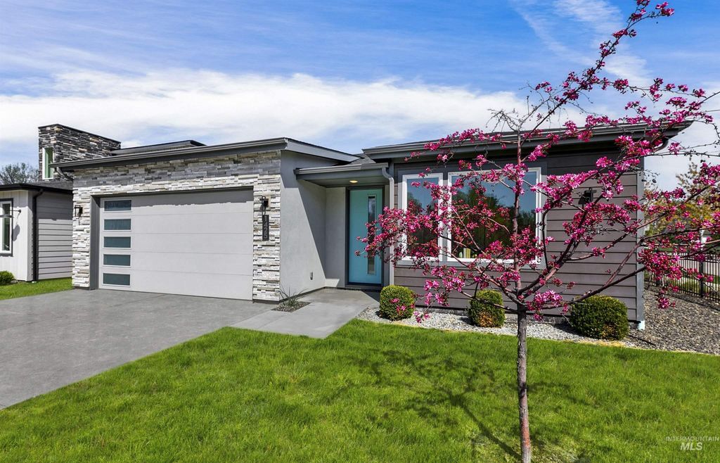 1425 E Jade Creek St, Eagle, ID 83616
