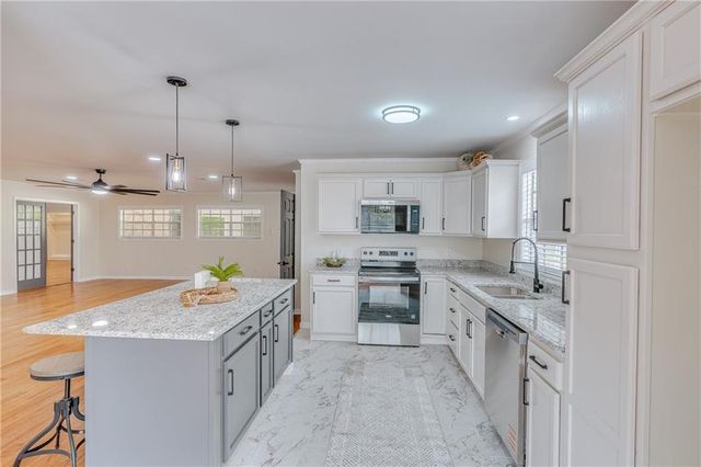 415 Devon Street, Mobile, AL 36617
