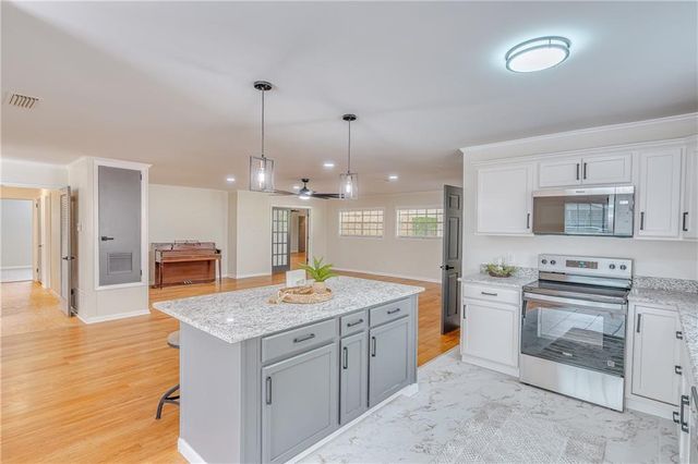 415 Devon Street, Mobile, AL 36617