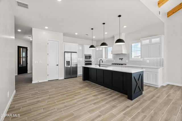 14501 BURWOOD Circle, Horizon City, TX 79928